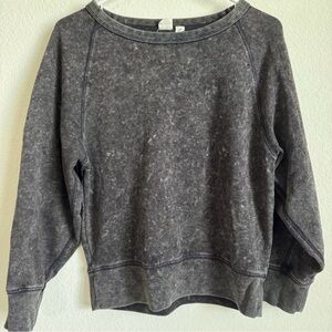 GAP Gray Crew Neck Sweater with Ribbed Trim size XS